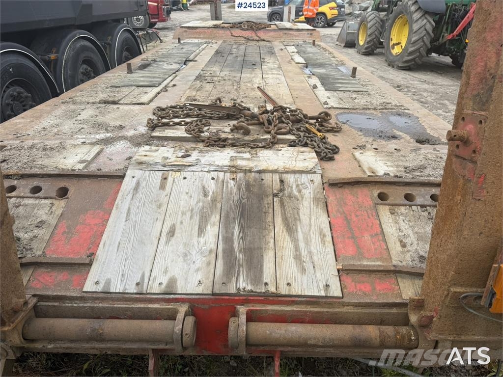 U LTU 3 Tri-axle machinery trailer with hydraulic Plataformas bajas