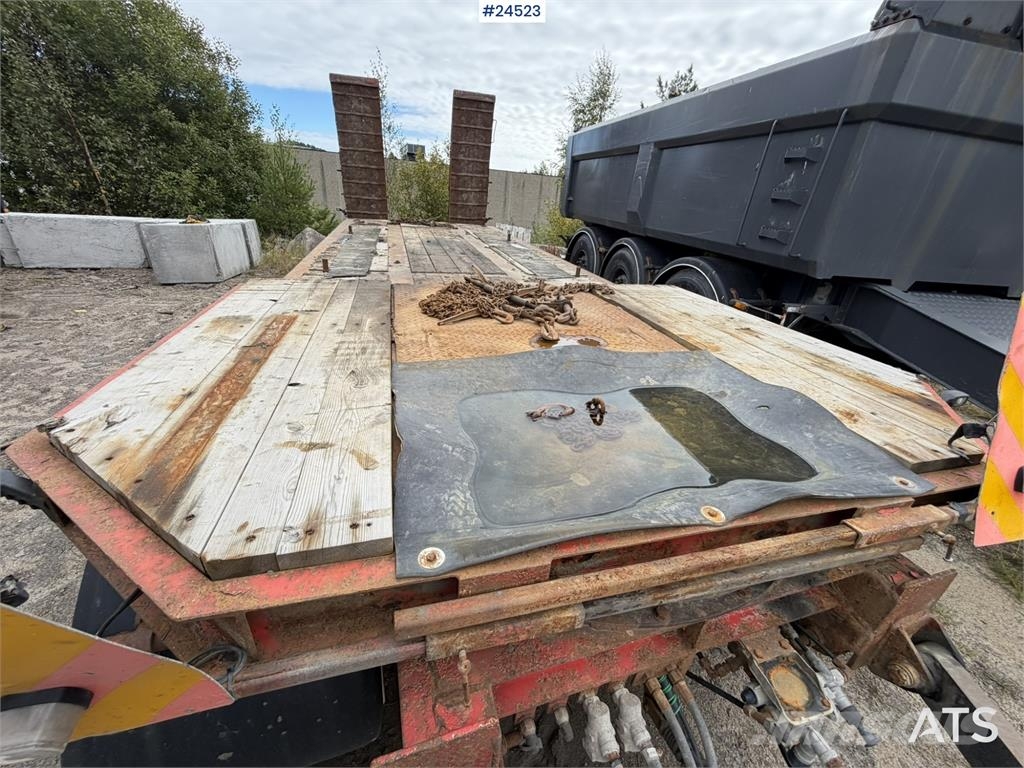 U LTU 3 Tri-axle machinery trailer with hydraulic Plataformas bajas