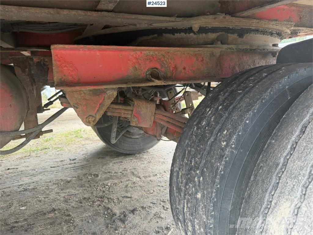 U LTU 3 Tri-axle machinery trailer with hydraulic Plataformas bajas