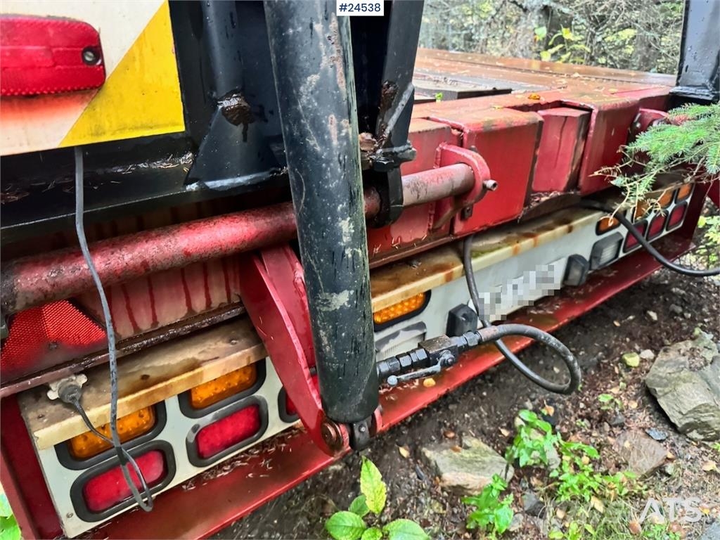 Vang Machine Semi-Trailer with Hydraulic Ramps and Exte Other semi-trailers