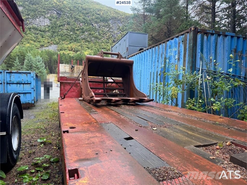 Vang Machine Semi-Trailer with Hydraulic Ramps and Exte Other semi-trailers