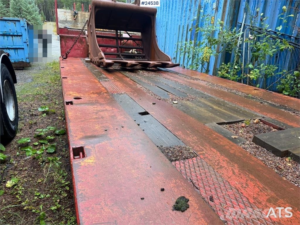 Vang Machine Semi-Trailer with Hydraulic Ramps and Exte Other semi-trailers