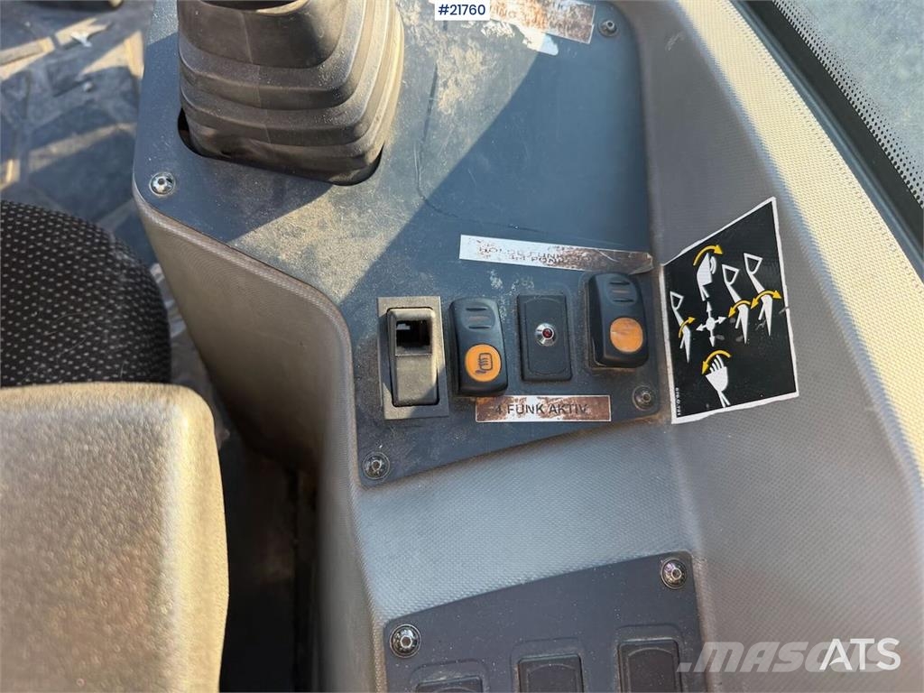 Venieri 7.63C wheel loader w/original bucket لوادر بعجل