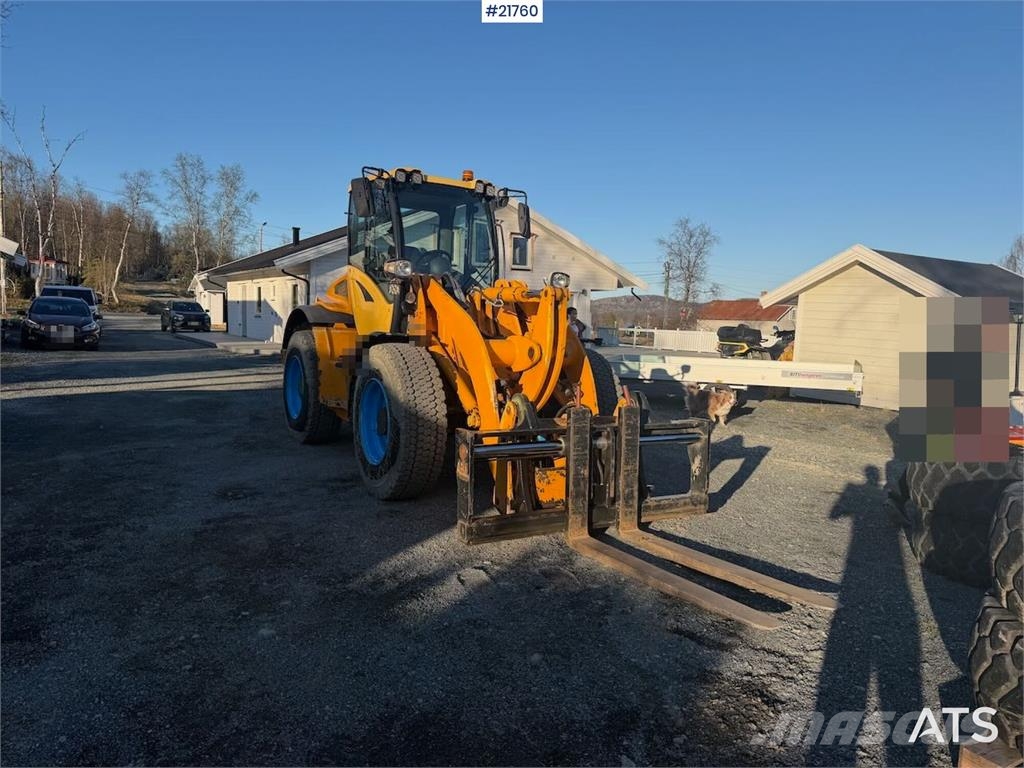 Venieri 7.63C wheel loader w/original bucket لوادر بعجل