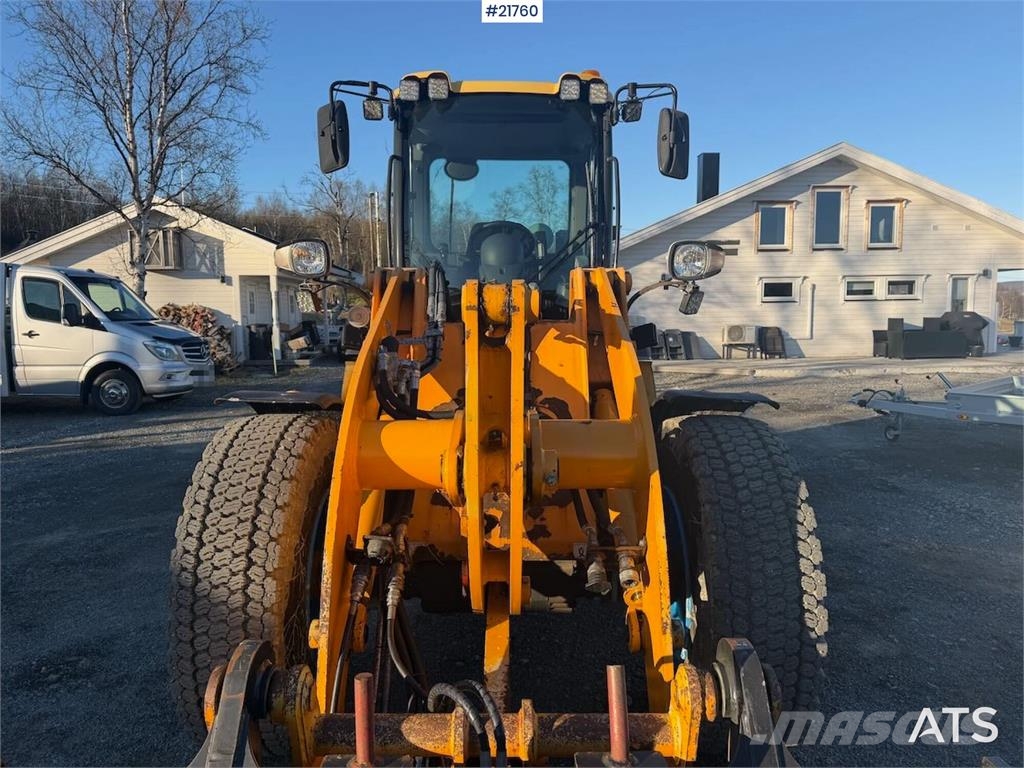 Venieri 7.63C wheel loader w/original bucket لوادر بعجل