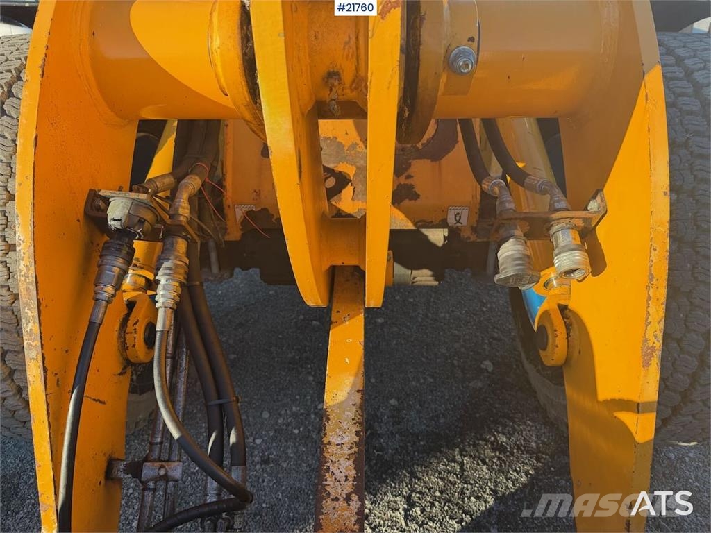 Venieri 7.63C wheel loader w/original bucket لوادر بعجل