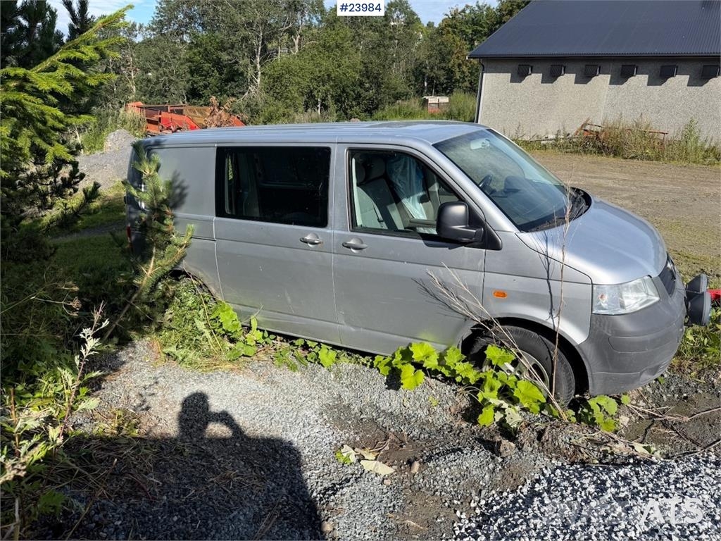 Volkswagen Transporter 4x2 Van – Not EU-approved شاحنة مقفلة