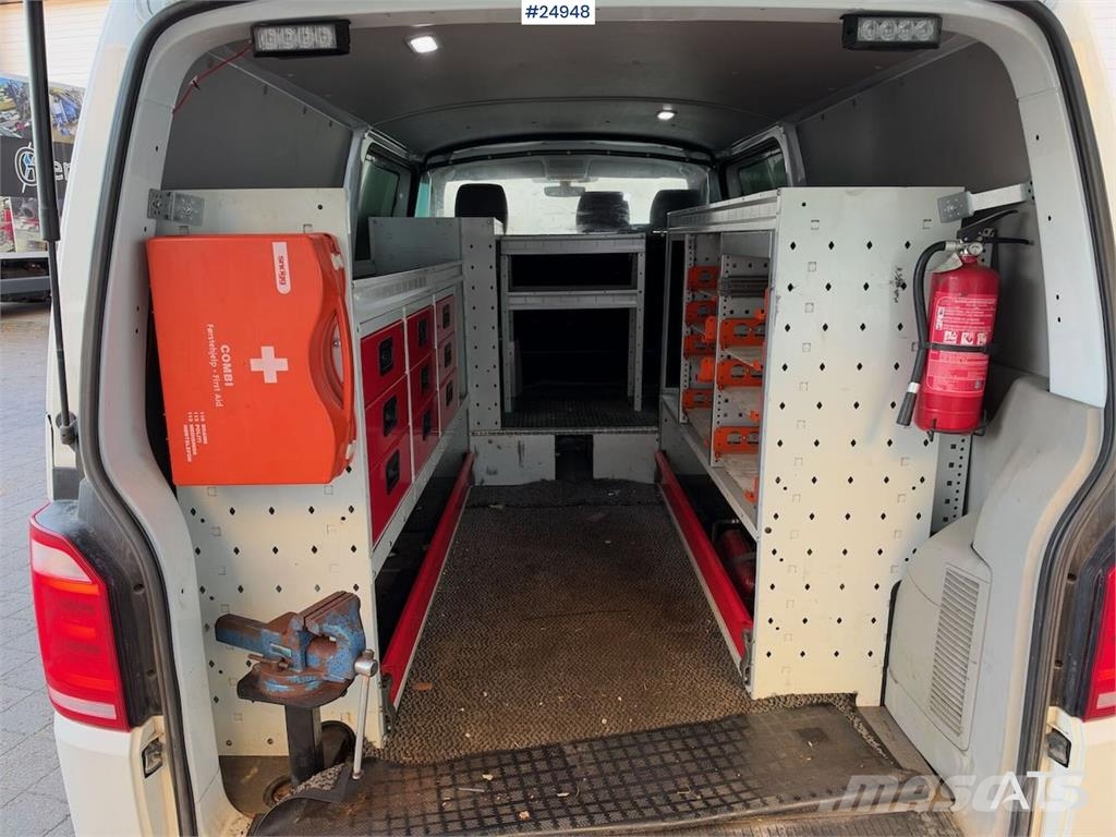 Volkswagen Transporter 4x4 Van شاحنة مقفلة