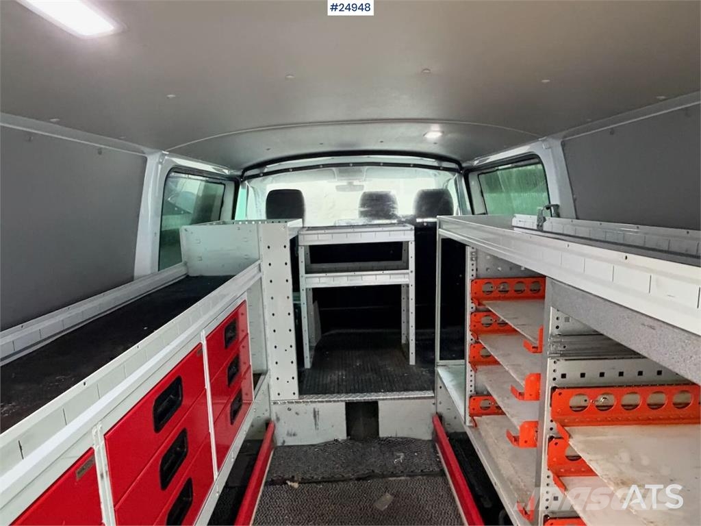 Volkswagen Transporter 4x4 Van شاحنة مقفلة