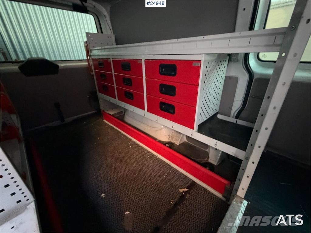 Volkswagen Transporter 4x4 Van شاحنة مقفلة