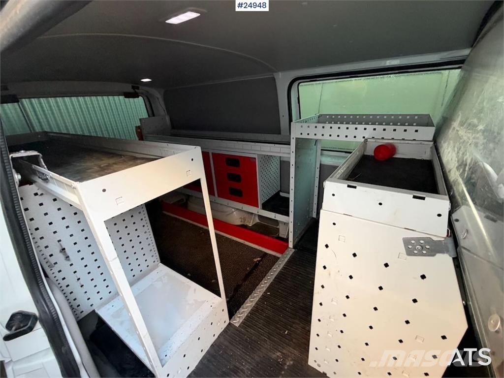 Volkswagen Transporter 4x4 Van شاحنة مقفلة