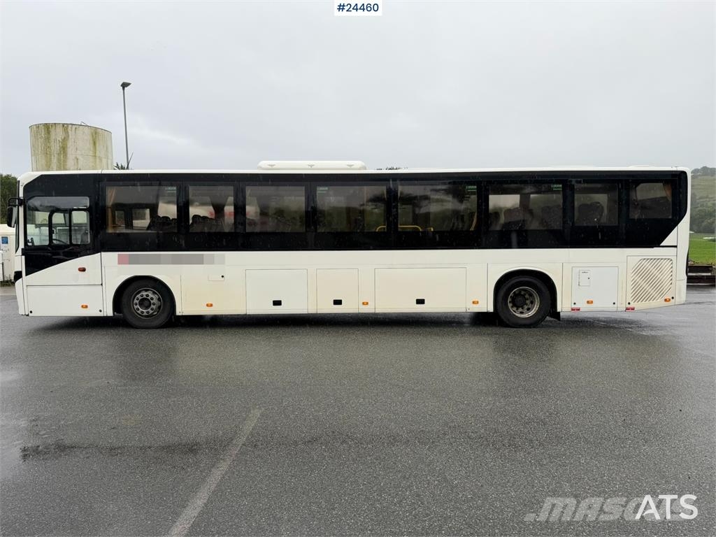 Volvo 8900 4x2 bus with 49 + 1 seated passengers and cap Autobus urbain