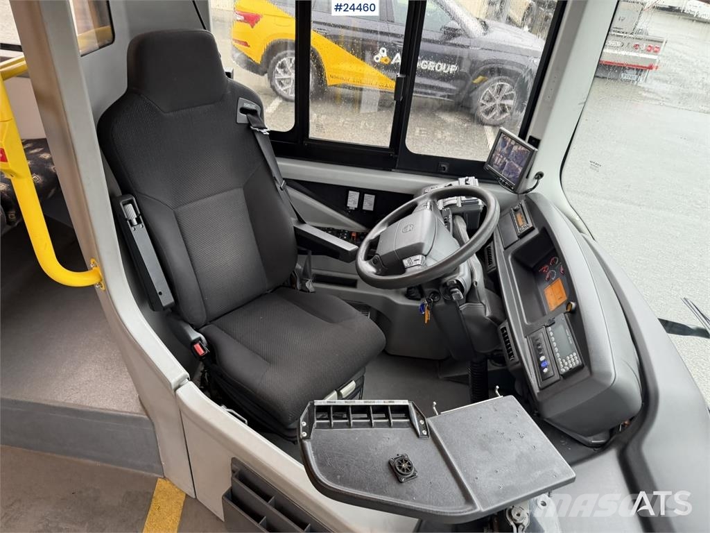 Volvo 8900 4x2 bus with 49 + 1 seated passengers and cap Autobus urbain