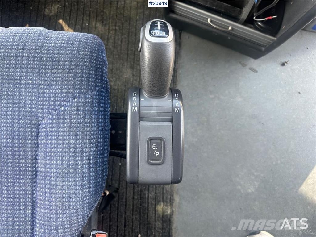 Volvo 9700H bus w/ 54 seats w/ summer and winter tires Otros