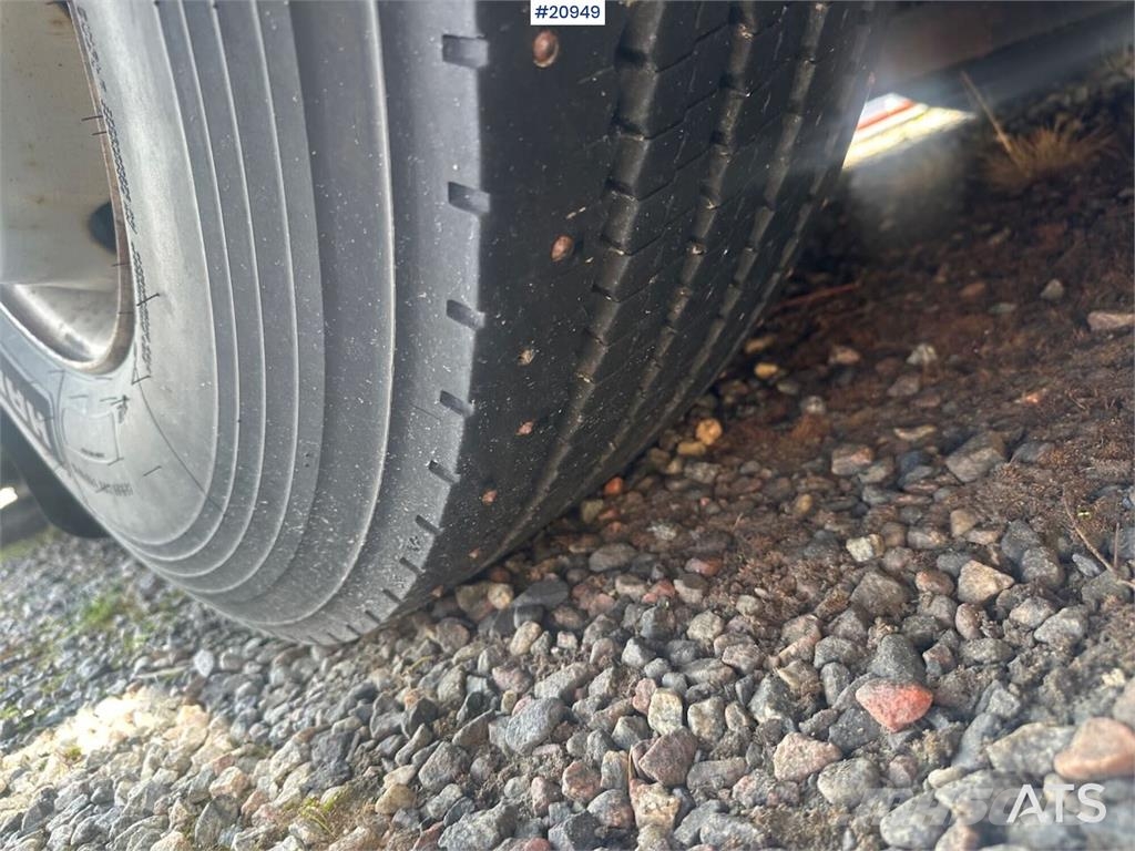 Volvo 9700H bus w/ 54 seats w/ summer and winter tires Otros