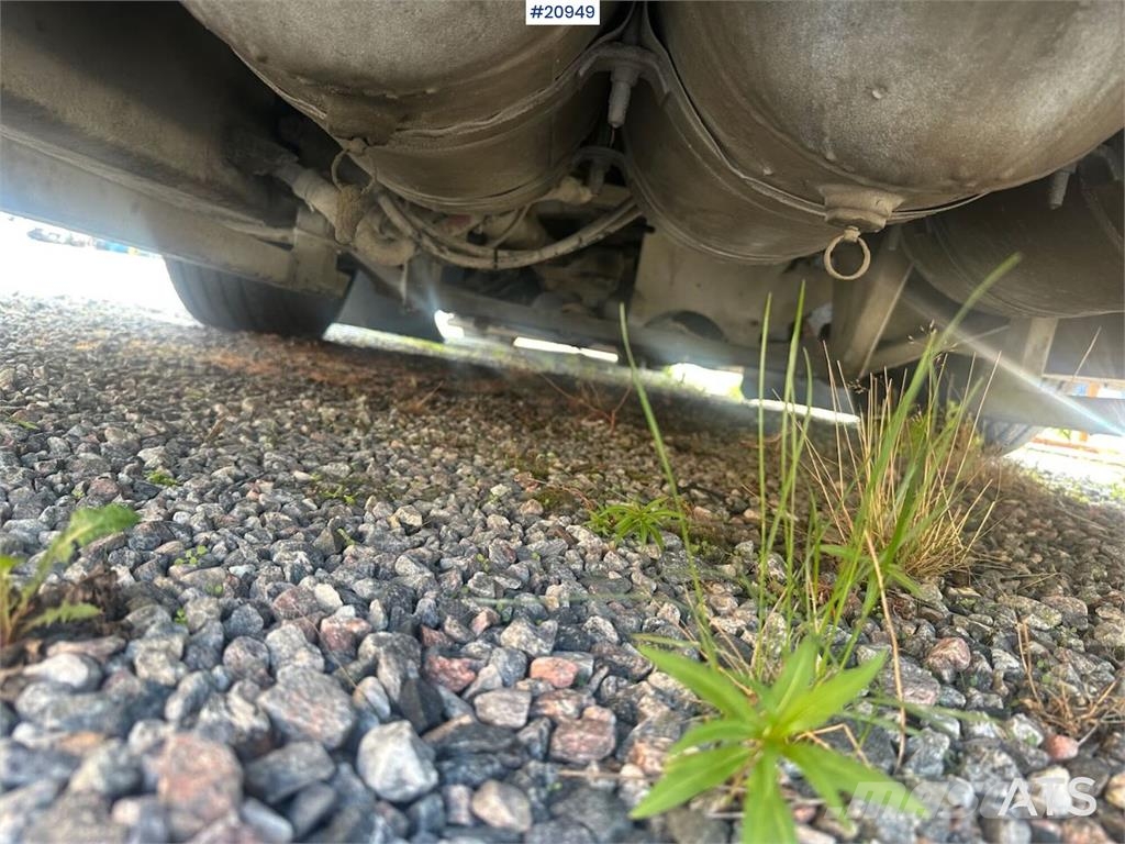 Volvo 9700H bus w/ 54 seats w/ summer and winter tires Otros