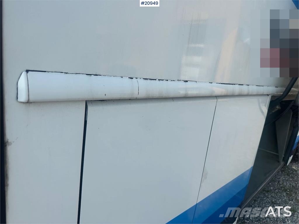 Volvo 9700H bus w/ 54 seats w/ summer and winter tires Otros