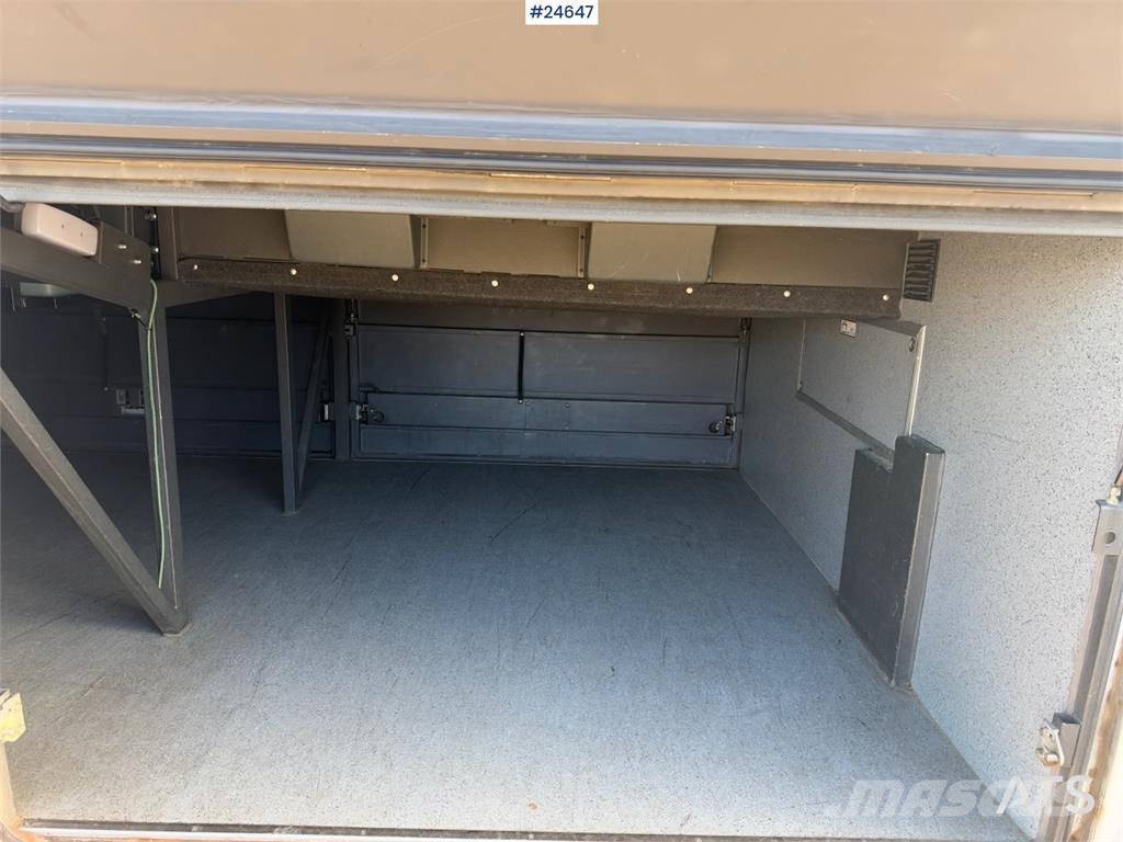 Volvo 9700H Coach – 53 + 1 + 1 Andere Busse