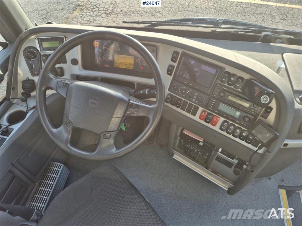 Volvo 9700H Coach – 53 + 1 + 1 Andere Busse