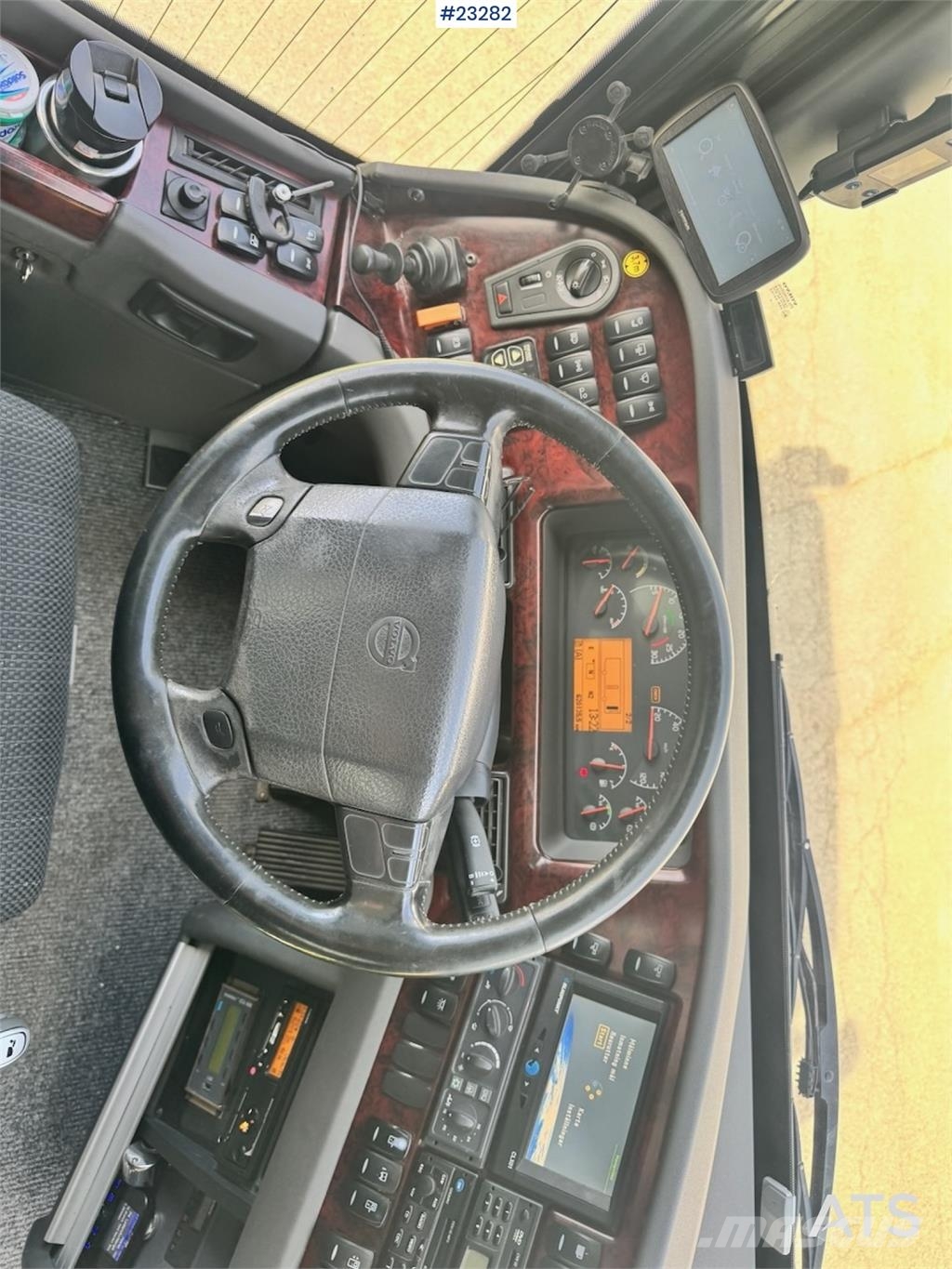 Volvo 9900 6x2 Coach Bus – 50 Seats – Euro 5 WATCH VIDEO Otros