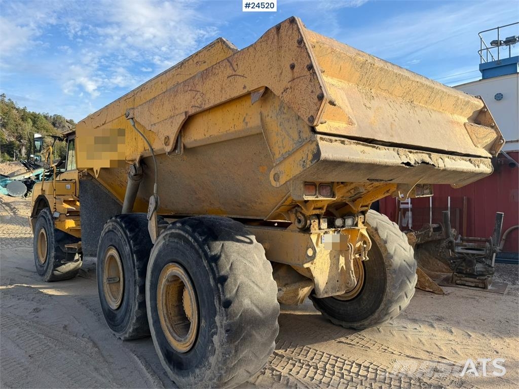 Volvo A25D 6x6 articulated hauler with white registratio Dumpere