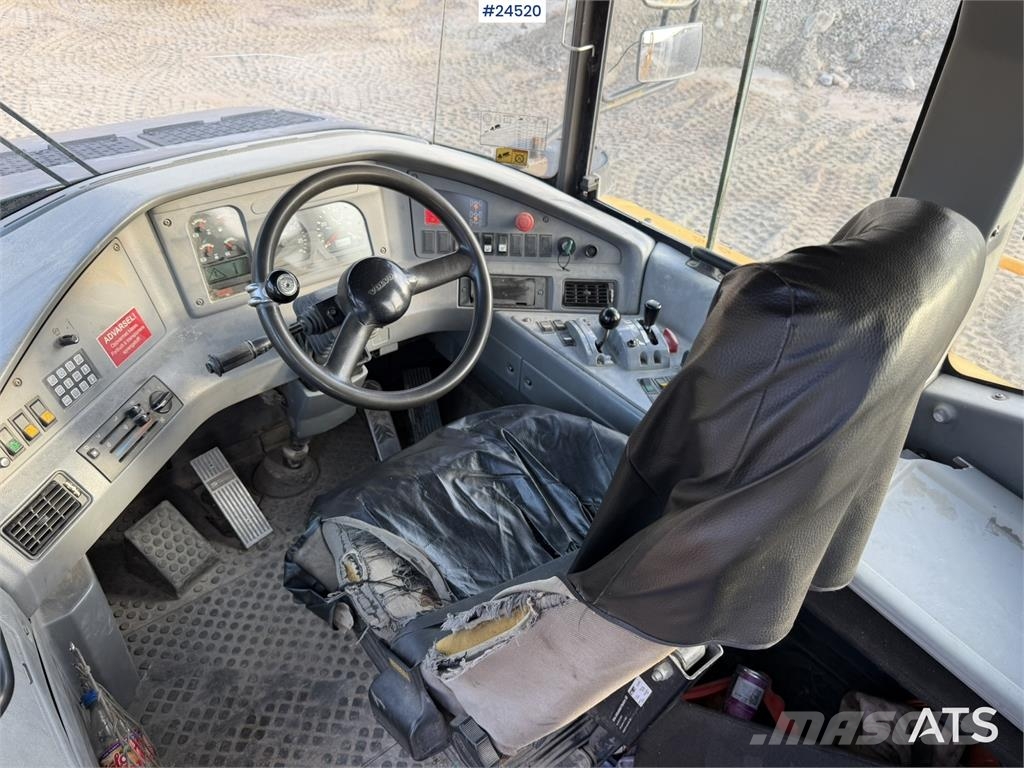Volvo A25D 6x6 articulated hauler with white registratio Dumpere