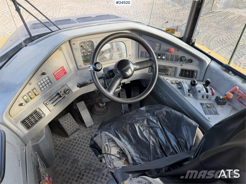 Volvo A25D 6x6 articulated hauler with white registratio Dumpere