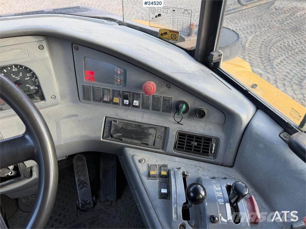 Volvo A25D 6x6 articulated hauler with white registratio Dumpere