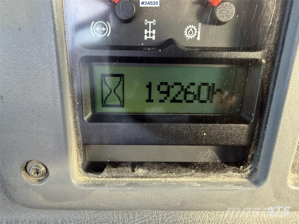 Volvo A25D 6x6 articulated hauler with white registratio Dumpere