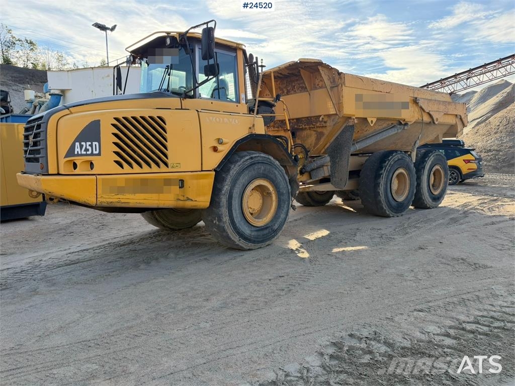 Volvo A25D 6x6 articulated hauler with white registratio Dumpere