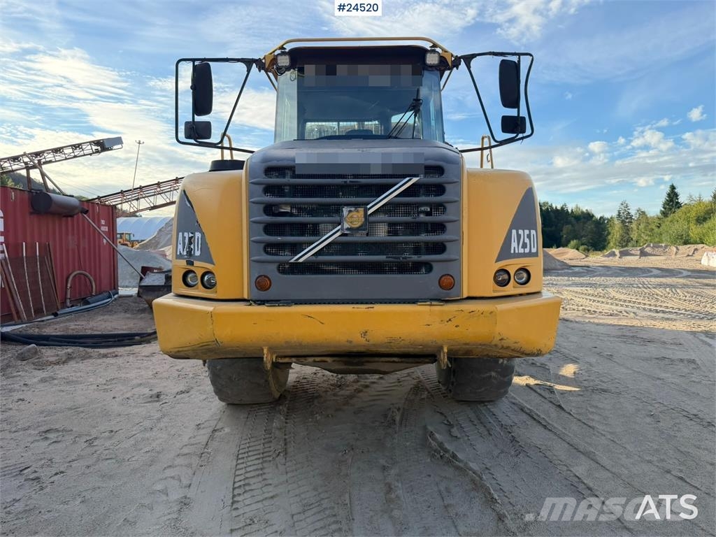 Volvo A25D 6x6 articulated hauler with white registratio Dumpere
