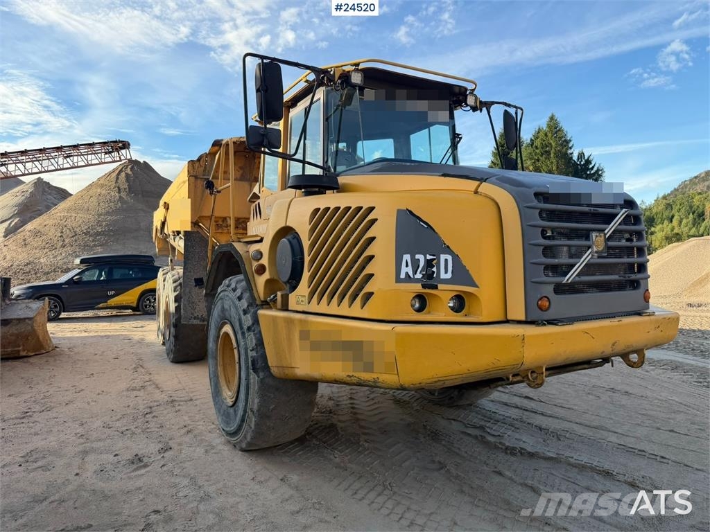 Volvo A25D 6x6 articulated hauler with white registratio Dumpere