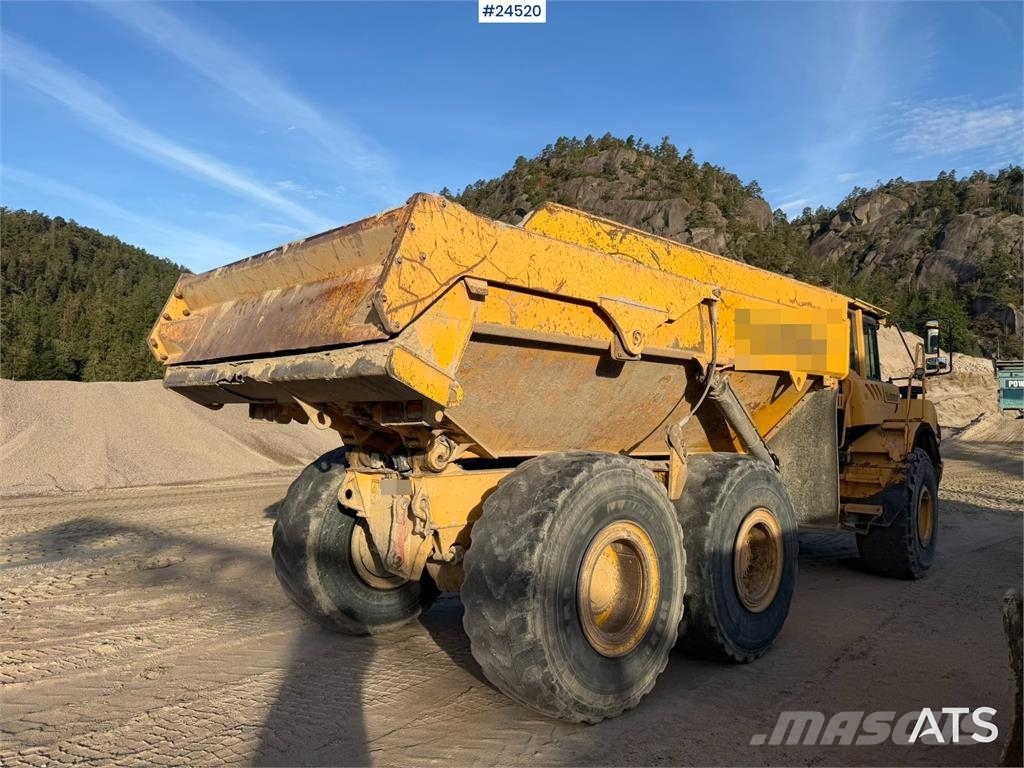 Volvo A25D 6x6 articulated hauler with white registratio Dumpere