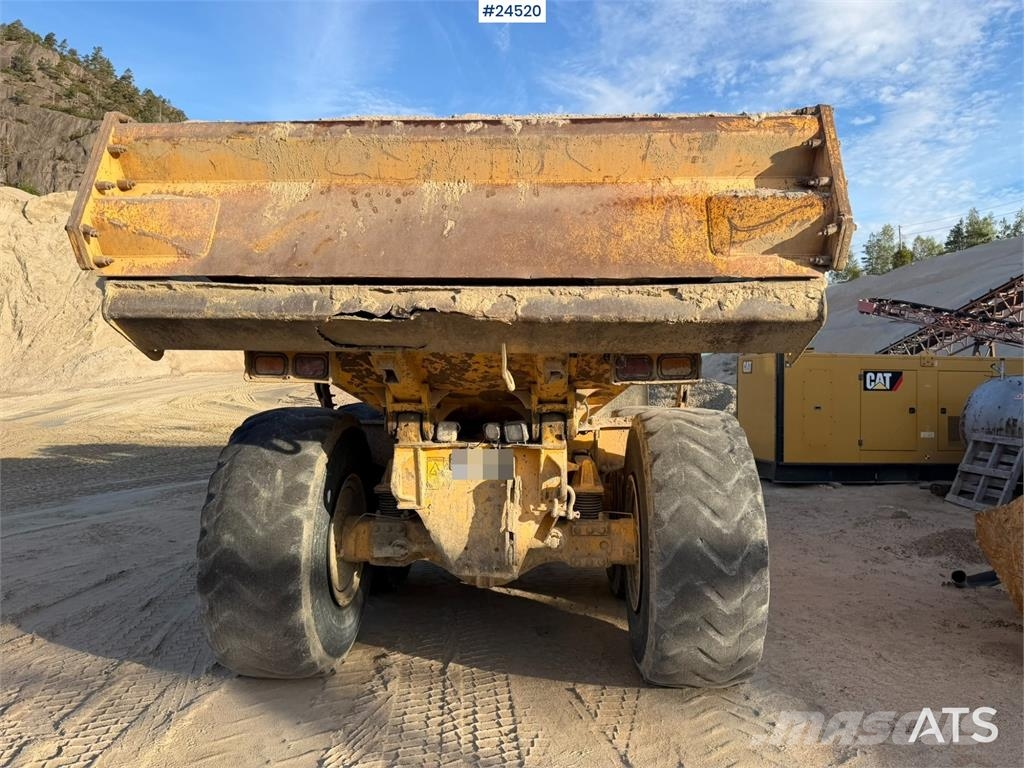 Volvo A25D 6x6 articulated hauler with white registratio Dumpere