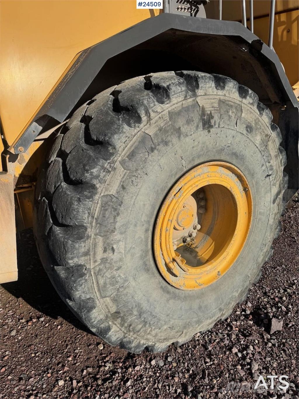 Volvo A40 Articulated Dumper – Black Plate Site dumpers
