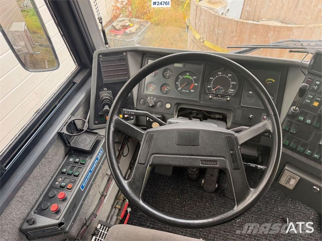 Volvo B10 B motorhome with 5+1 seats and sleeping space Yolcu otobüsleri