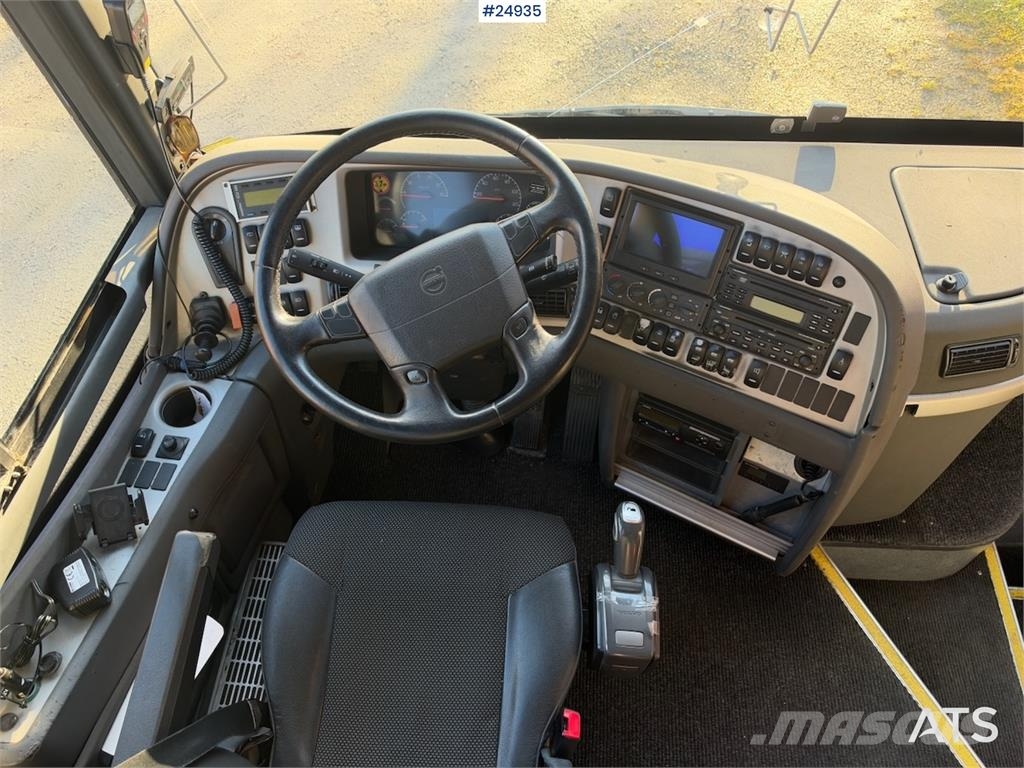 Volvo B12B 9700 Tour bus – 53 seats Kiti autobusai