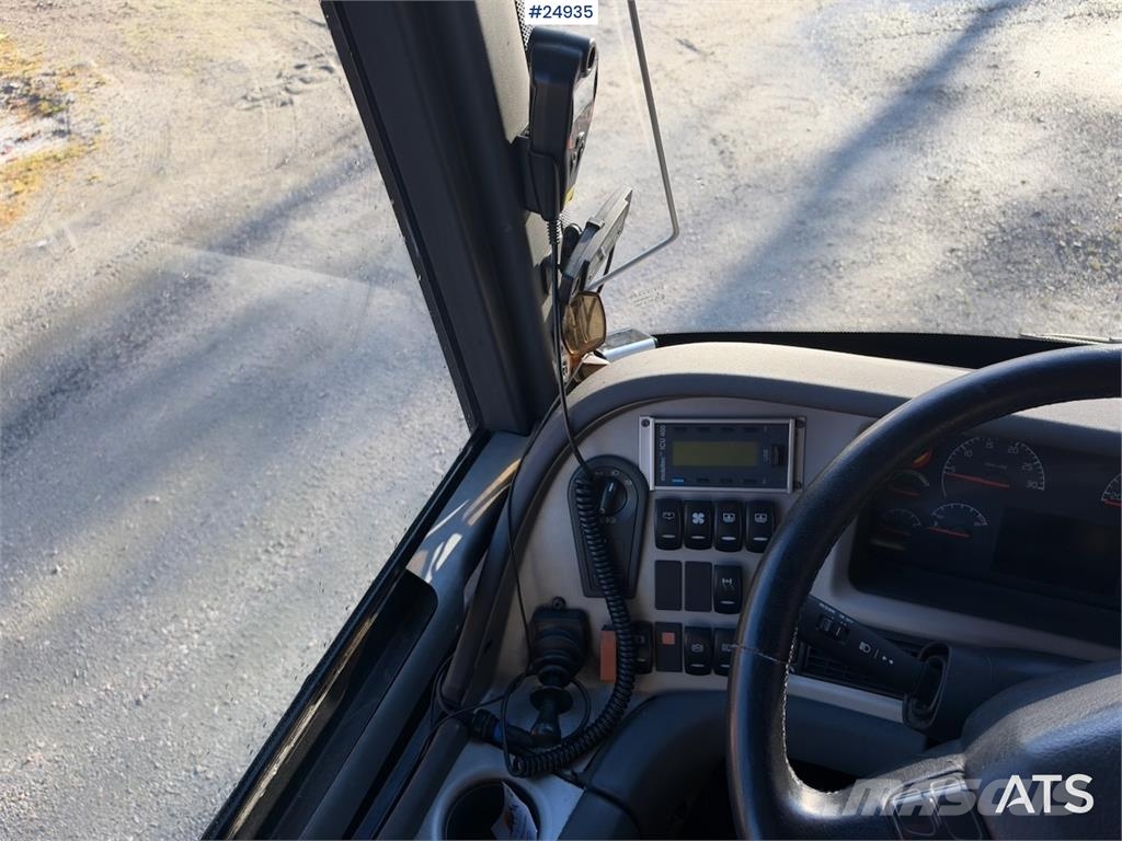 Volvo B12B 9700 Tour bus – 53 seats Kiti autobusai
