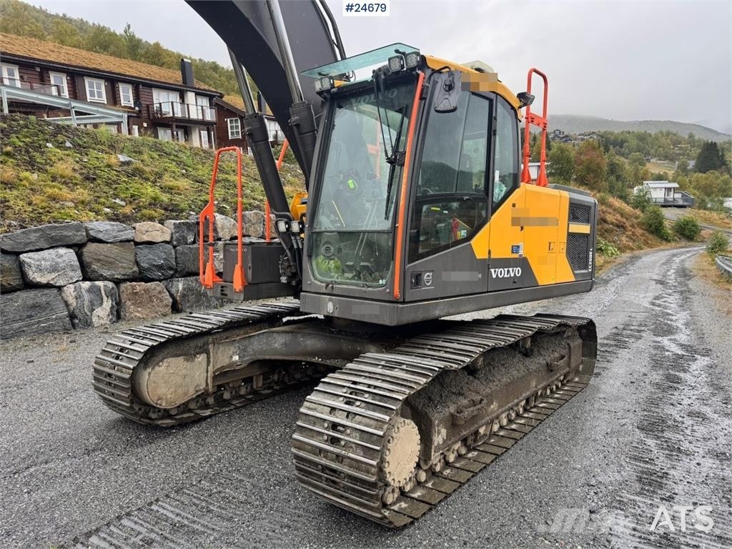 Volvo EC200EL Excavator with Steelwrist Rototilt and 2 B Beltegraver