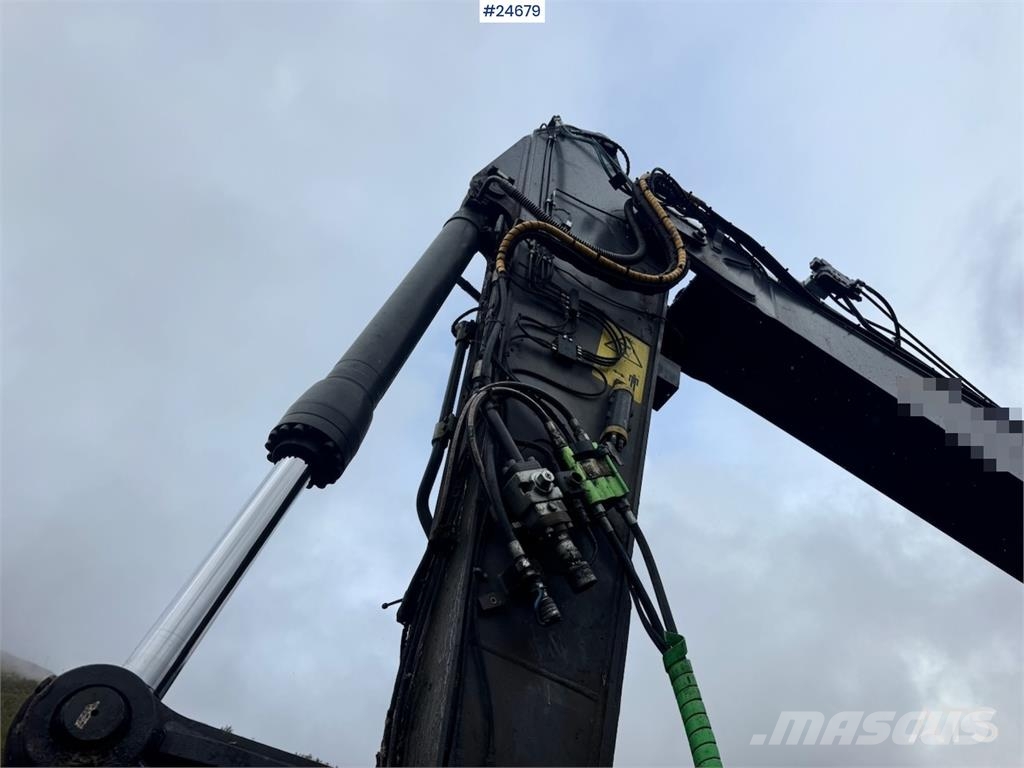 Volvo EC200EL Excavator with Steelwrist Rototilt and 2 B Beltegraver