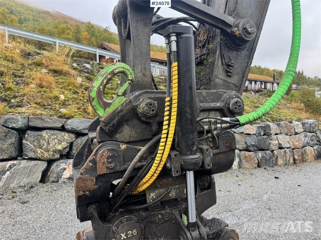 Volvo EC200EL Excavator with Steelwrist Rototilt and 2 B Beltegraver