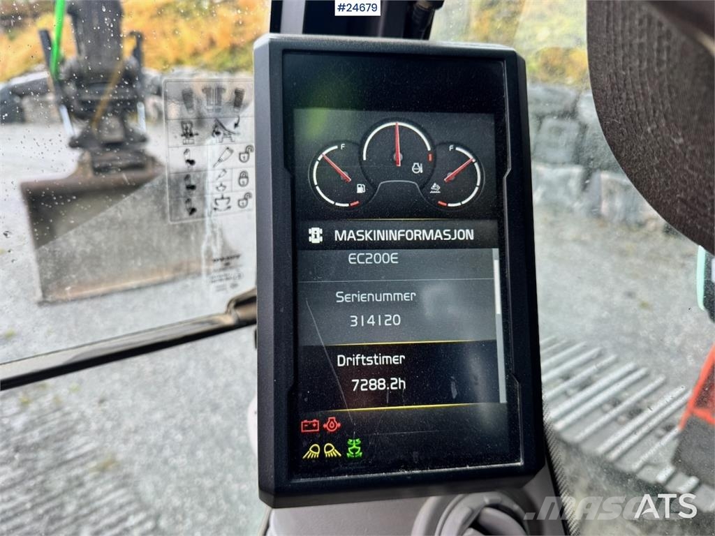 Volvo EC200EL Excavator with Steelwrist Rototilt and 2 B Beltegraver