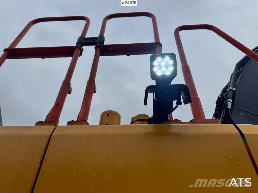Volvo EC200EL Excavator with Steelwrist Rototilt and 2 B Beltegraver