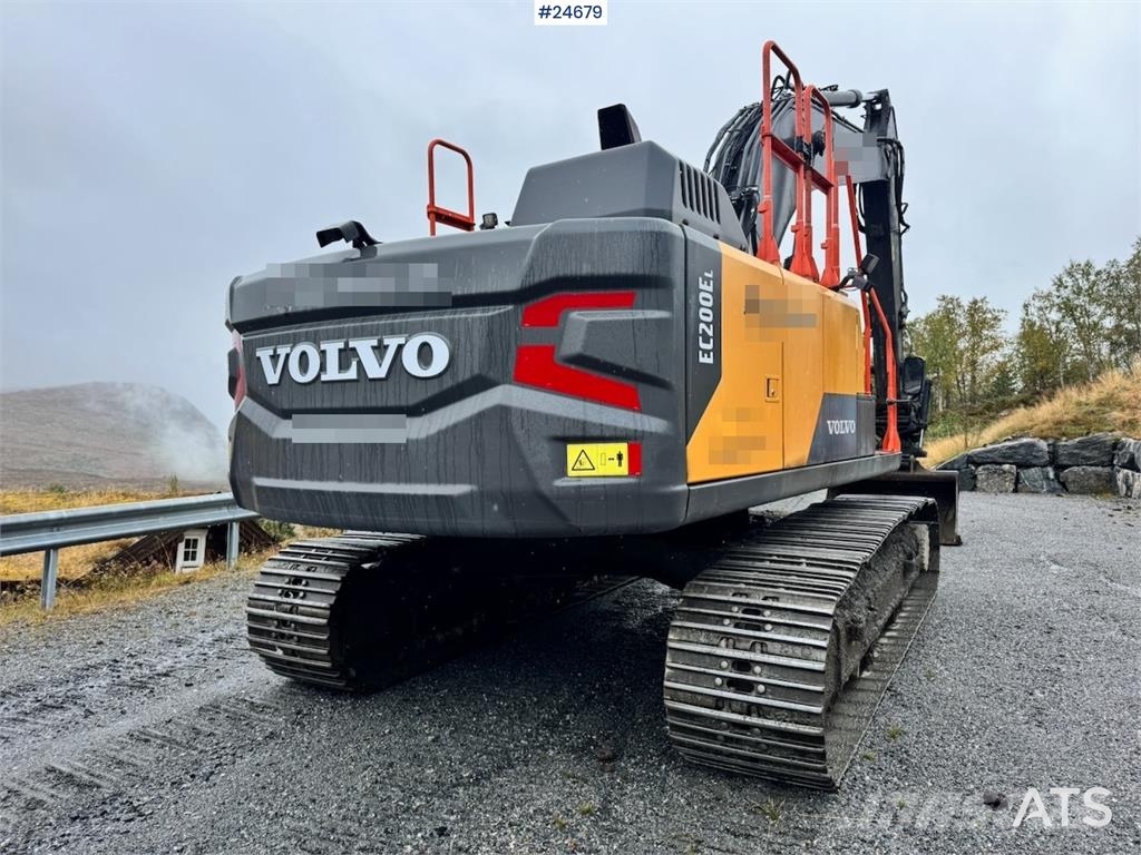 Volvo EC200EL Excavator with Steelwrist Rototilt and 2 B Beltegraver