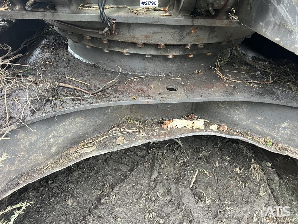 Volvo ec210cl excavator w/ rototilt, sanding bucket and  Escavadoras de rastos
