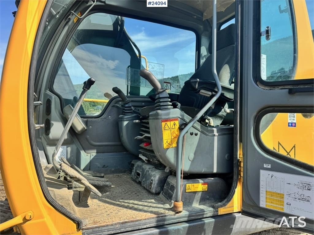 Volvo EC210LC Excavator w/ Grading Bucket WATCH VIDEO حفارات زحافة