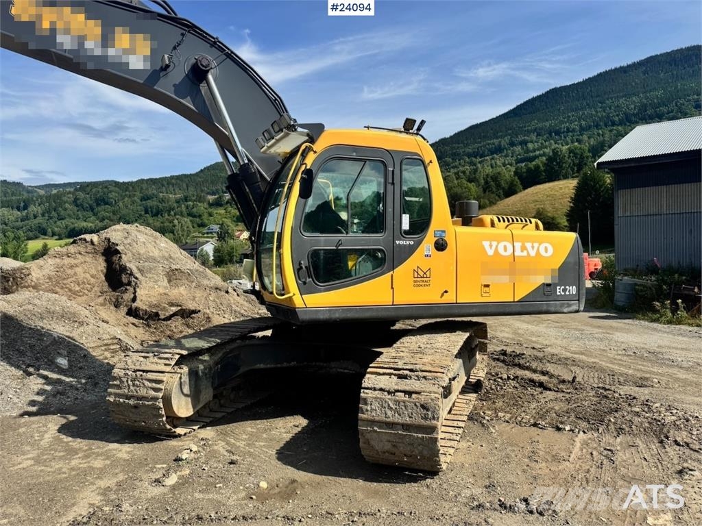 Volvo EC210LC Excavator w/ Grading Bucket WATCH VIDEO حفارات زحافة