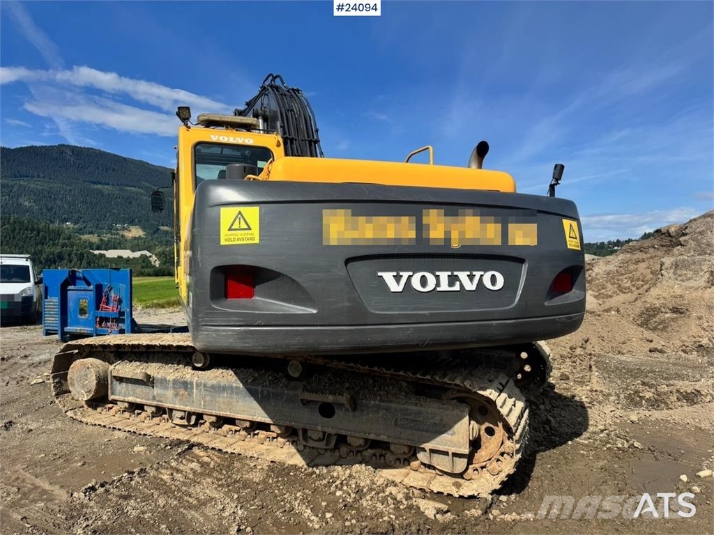 Volvo EC210LC Excavator w/ Grading Bucket WATCH VIDEO حفارات زحافة