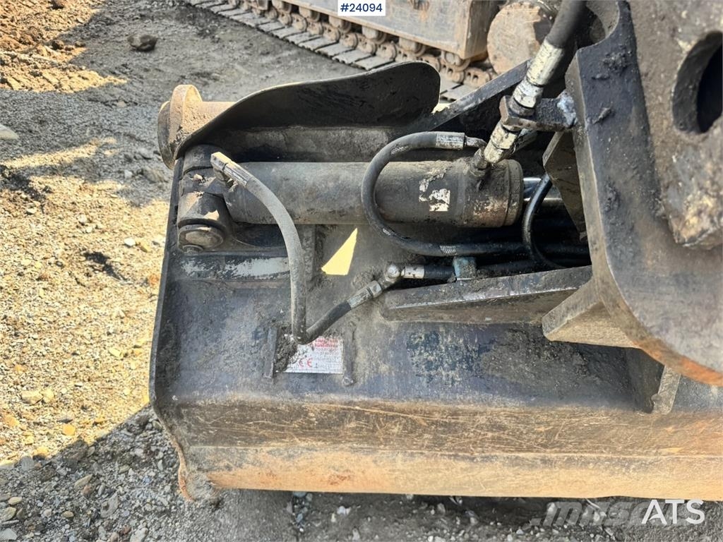 Volvo EC210LC Excavator w/ Grading Bucket WATCH VIDEO حفارات زحافة