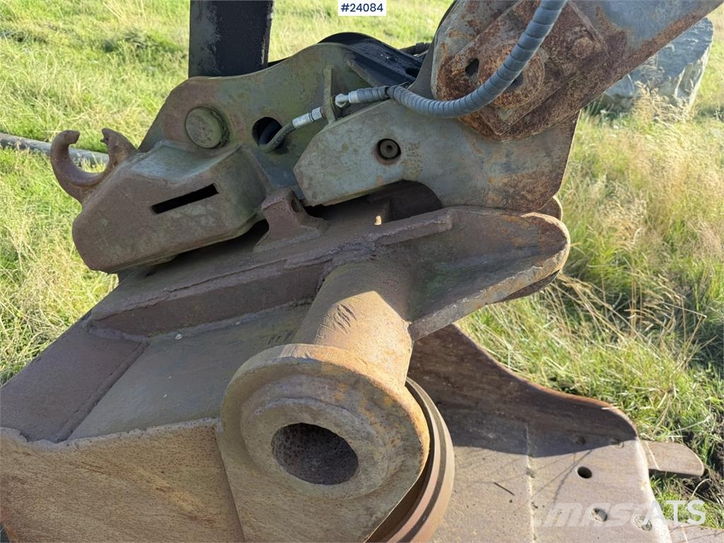 Volvo EC230 Excavator with Tooth Bucket WATCH VIDEO Escavatori cingolati